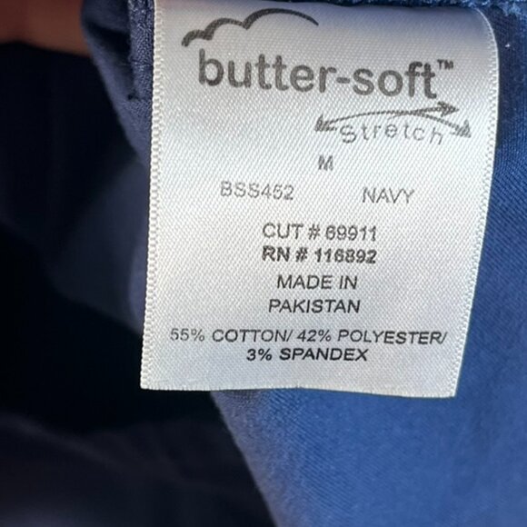 Butter Soft Women's Navy Medium Scrub Top - Picture 4 of 5
